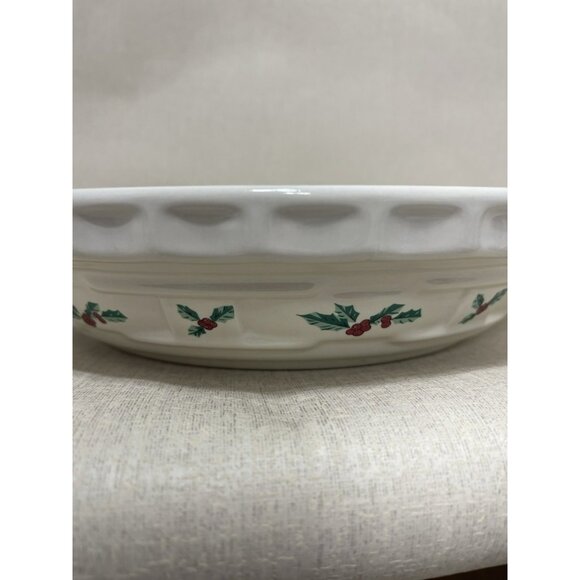 Longaberger Traditional Holly Pie Plate Christmas USA made 10 in - Picture 7 of 7